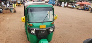 Bajaj RE 2025 Green