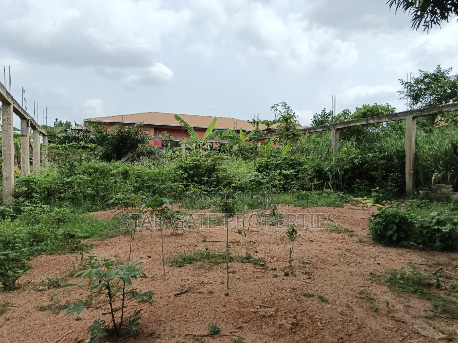 Plot for Sale at Esereso / Feyiase. ( 110*90) Ft