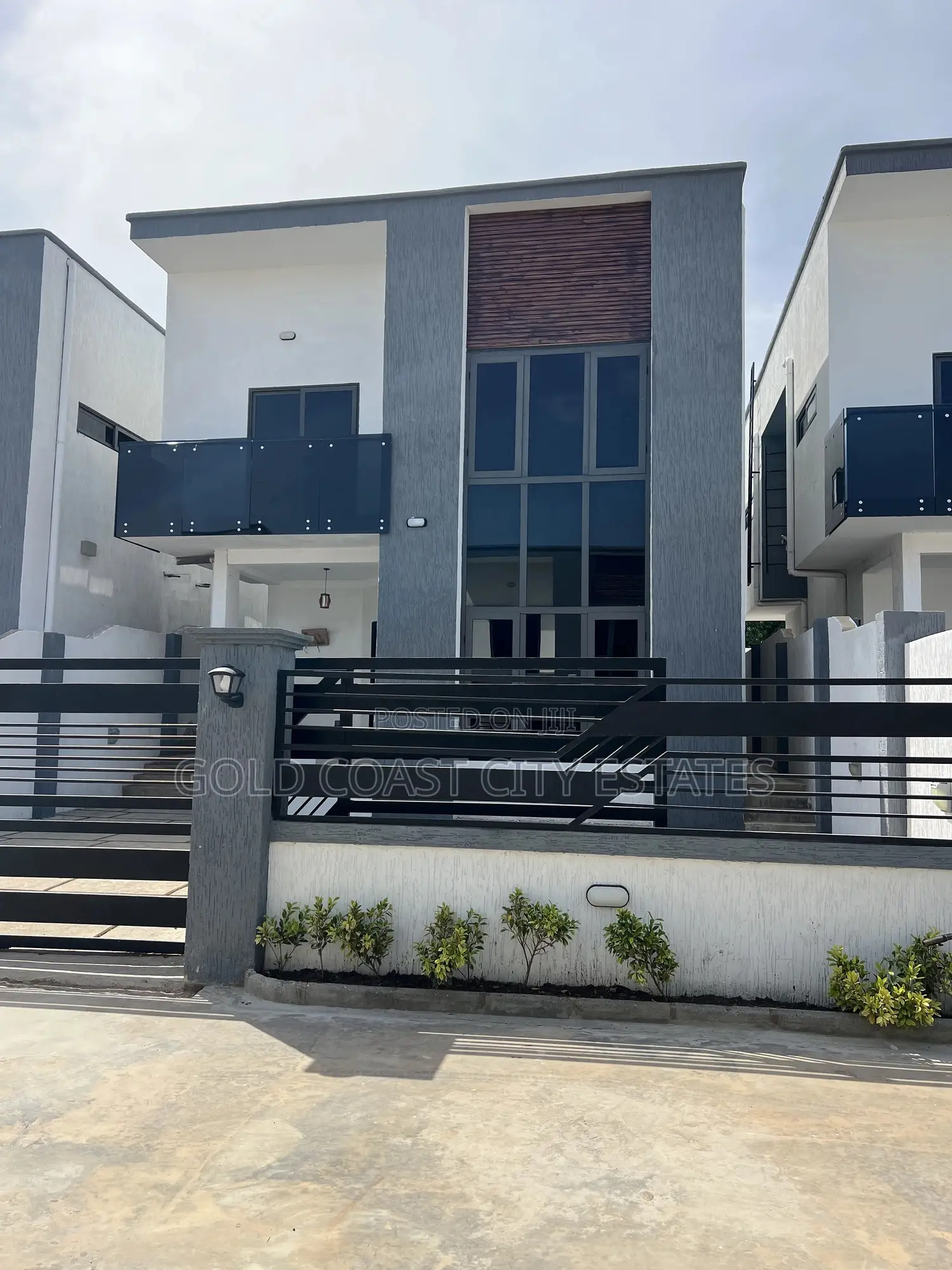 4bdrm House in Airport Residential Area for sale