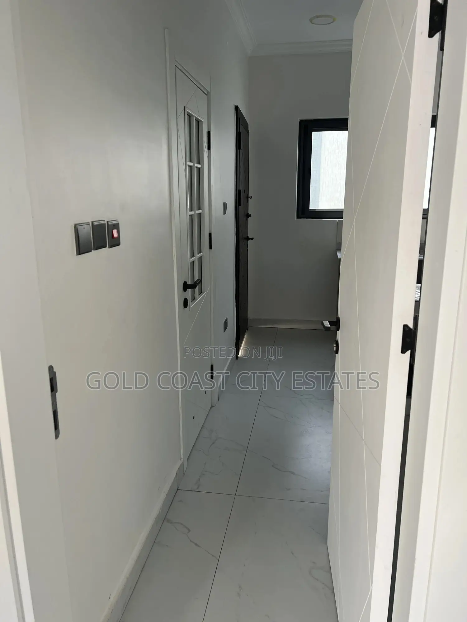 4bdrm House in Airport Residential Area for sale