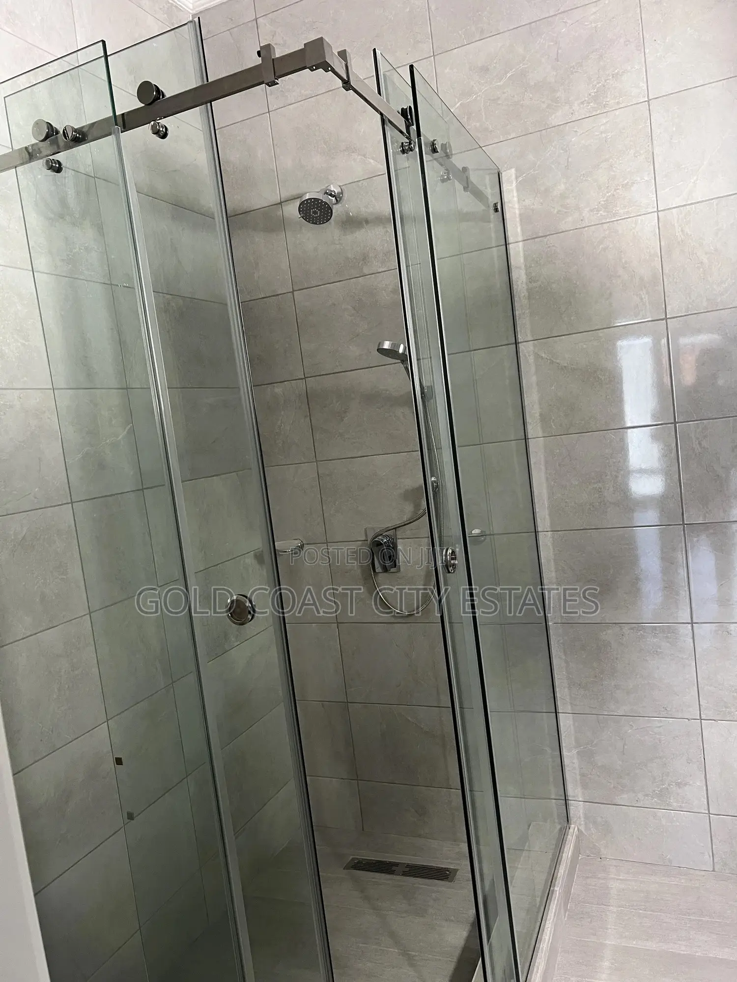 4bdrm House in Airport Residential Area for sale