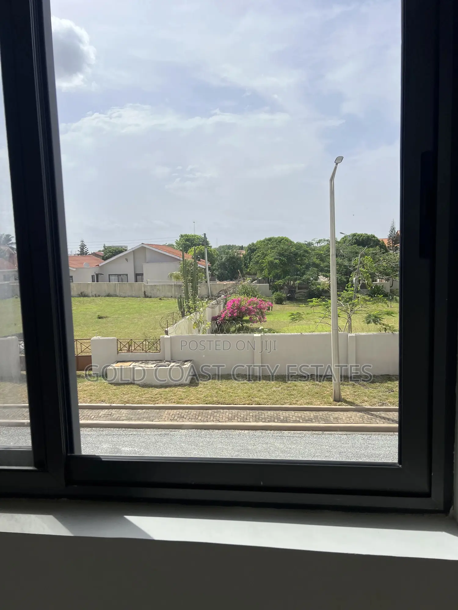 4bdrm House in Airport Residential Area for sale