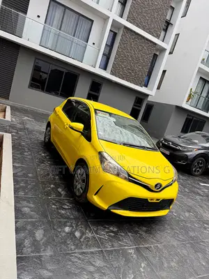 Toyota Vitz 1.3 FWD 5dr 2015 Yellow