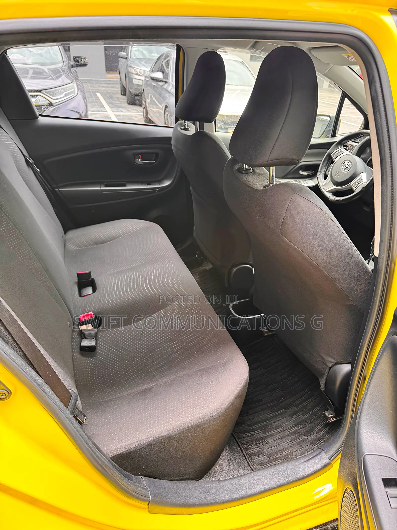 Toyota Vitz 1.3 FWD 5dr 2015 Yellow