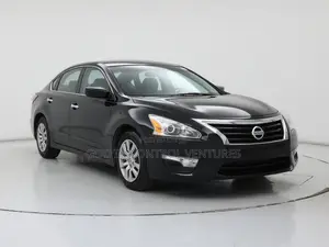 Nissan Altima 2014 Headlight