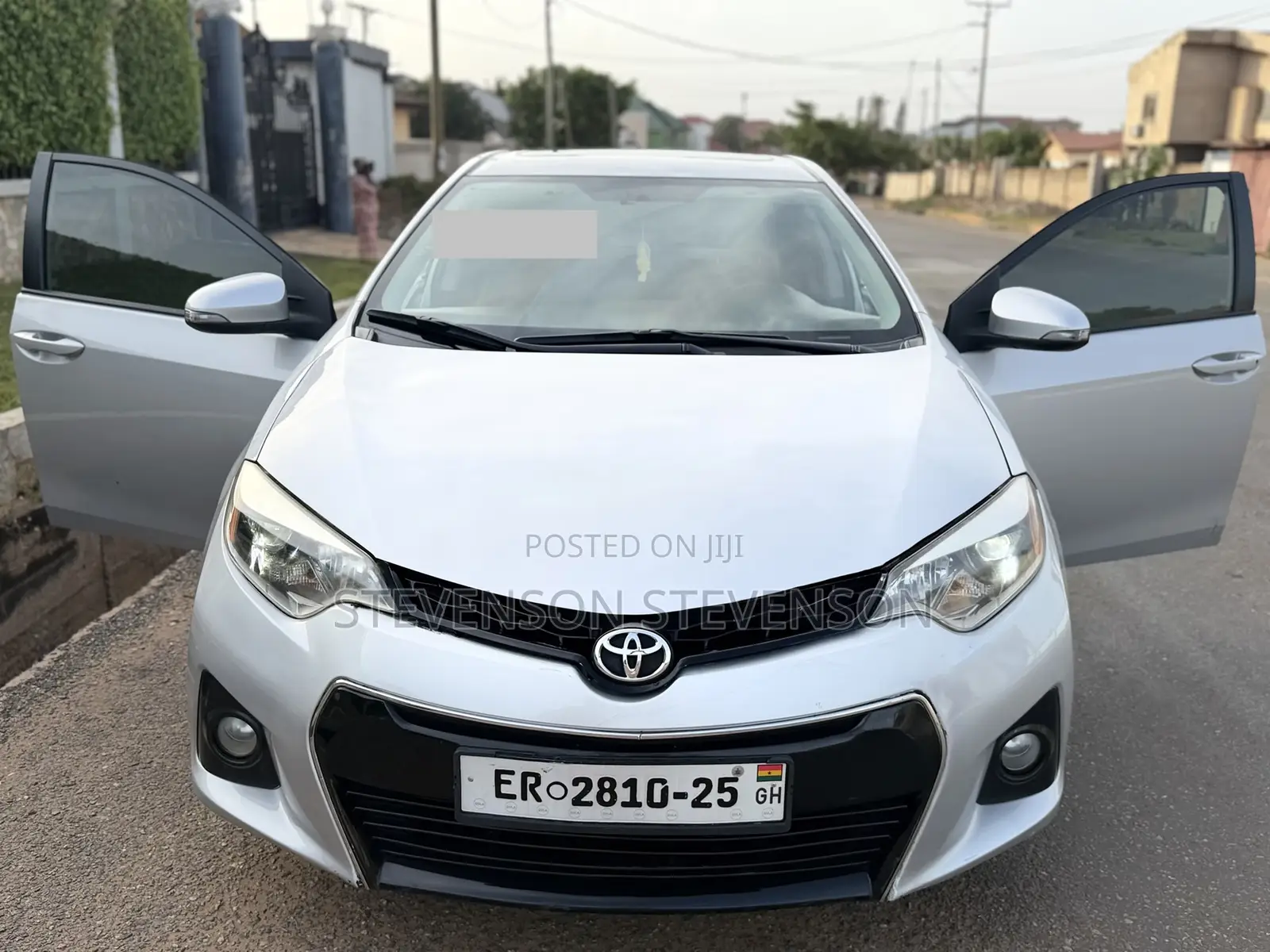 Toyota Corolla LE ECO Premium (1.8L 4cyl CVT) 2016 Silver