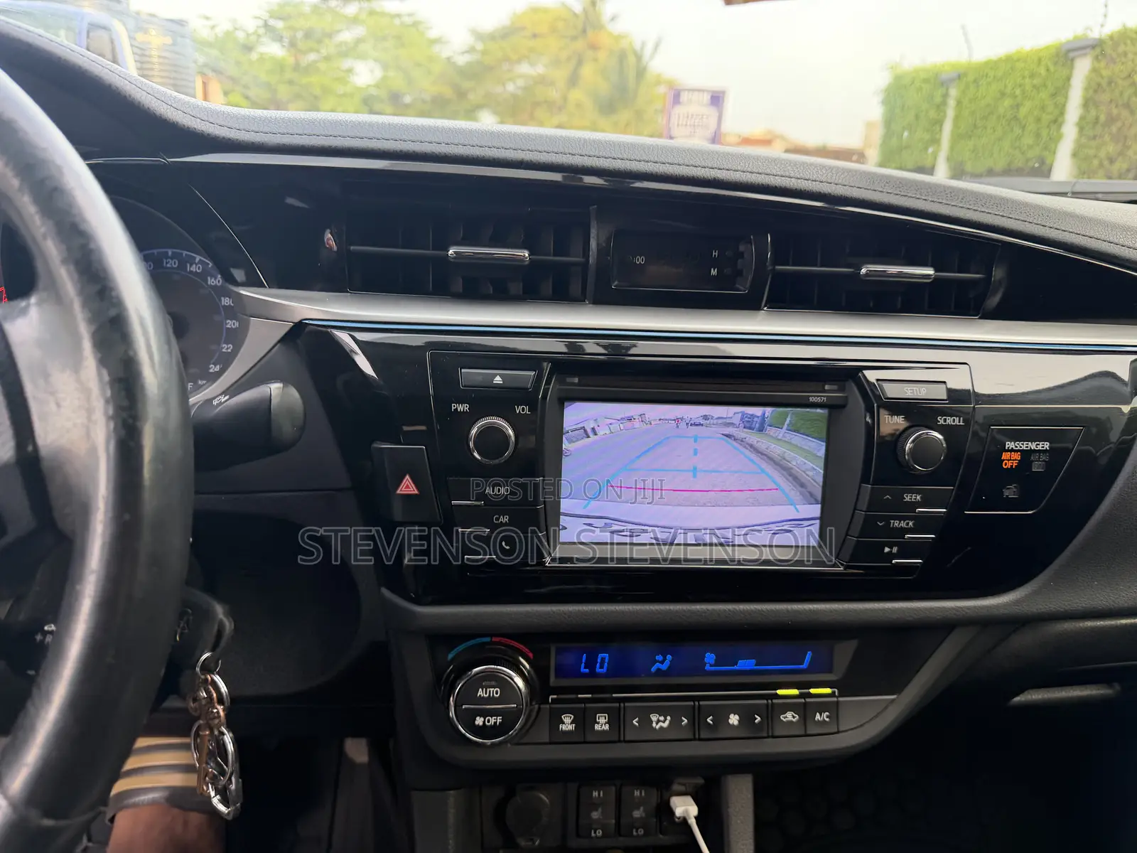 Toyota Corolla LE ECO Premium (1.8L 4cyl CVT) 2016 Silver
