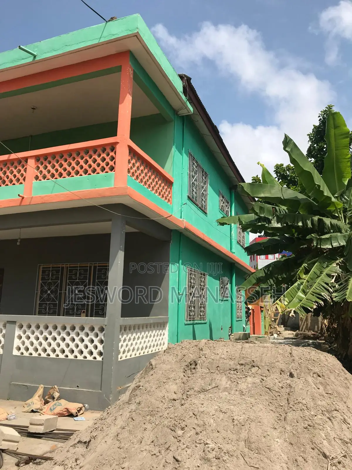 Furnished 9bdrm Room & Parlour in Nyanmekye for sale