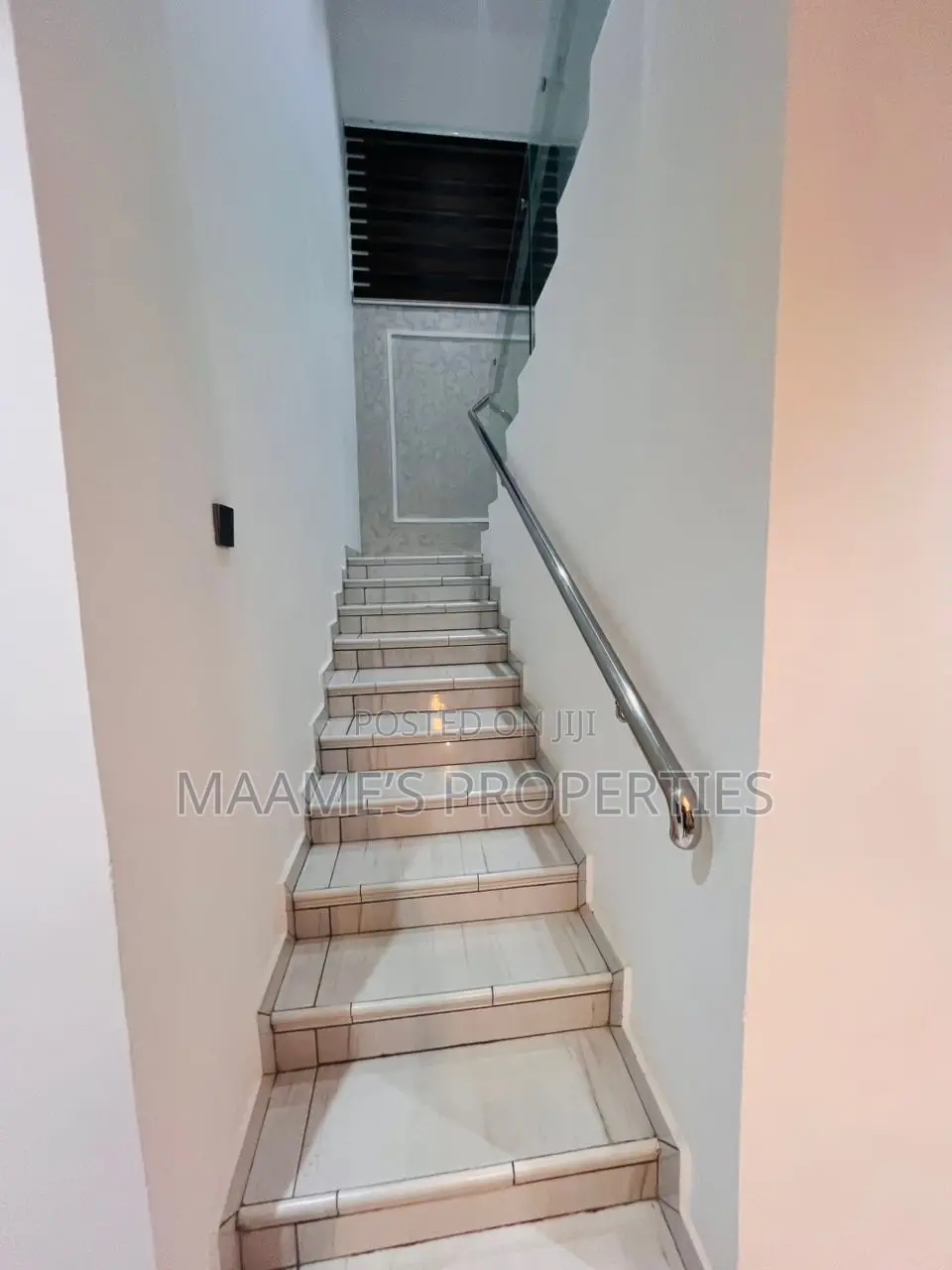 5bdrm Duplex in Adenta for rent