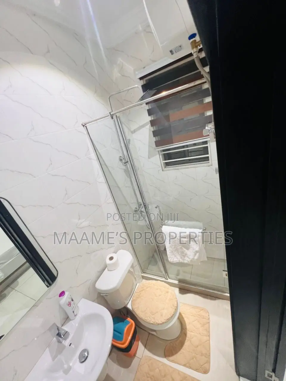 5bdrm Duplex in Adenta for rent