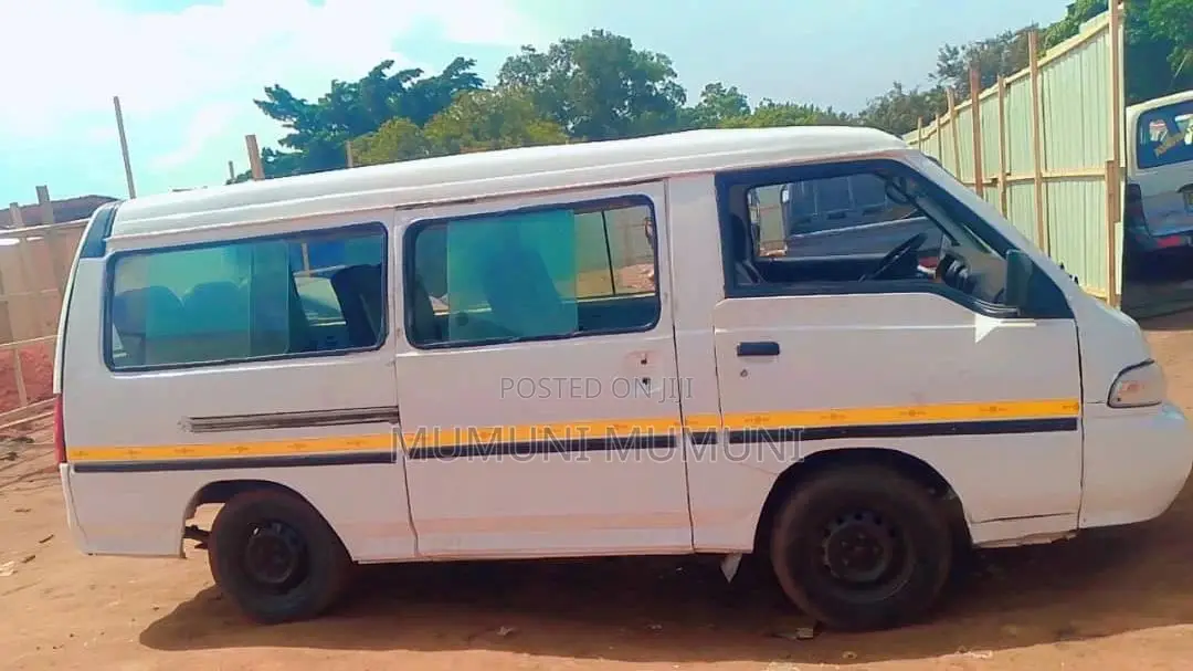 Hyundai H-100 2004 White
