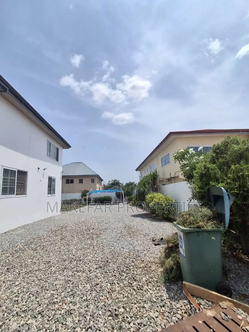 4bdrm House in East Legon for rent