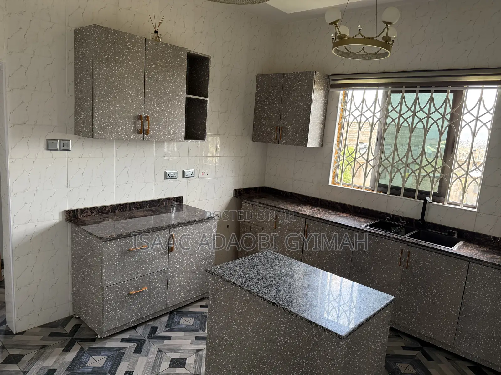 Furnished 2bdrm Apartment in Teachers Land, Lake Side Estate for rent