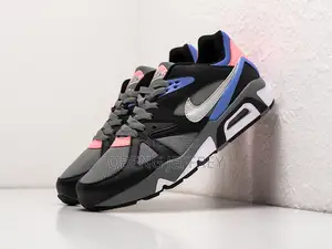 Original Nike Air Structure in Colours