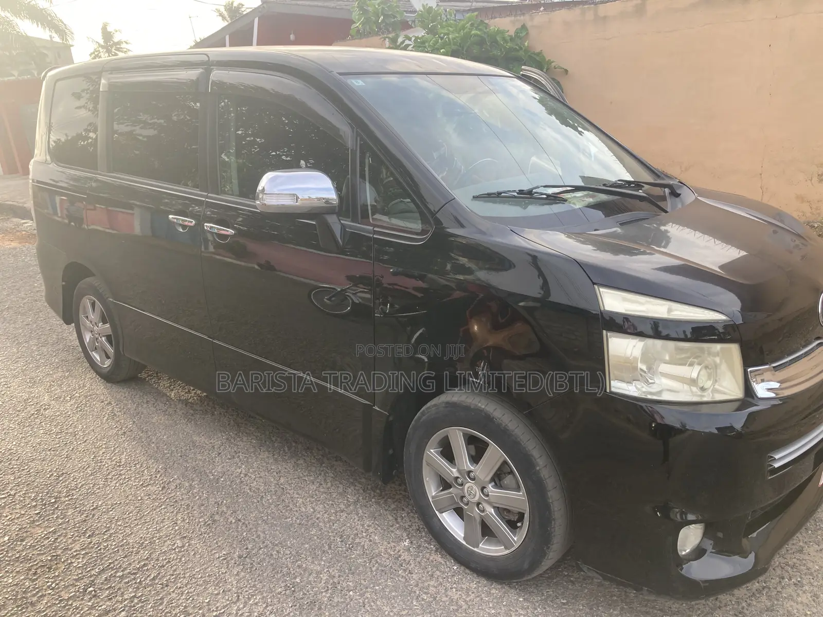 Toyota Voxy 2011 Black