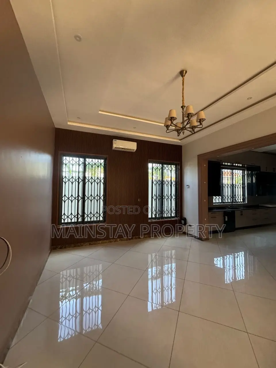 5bdrm House in Mainstay Estates, Airport Residential Area for sale