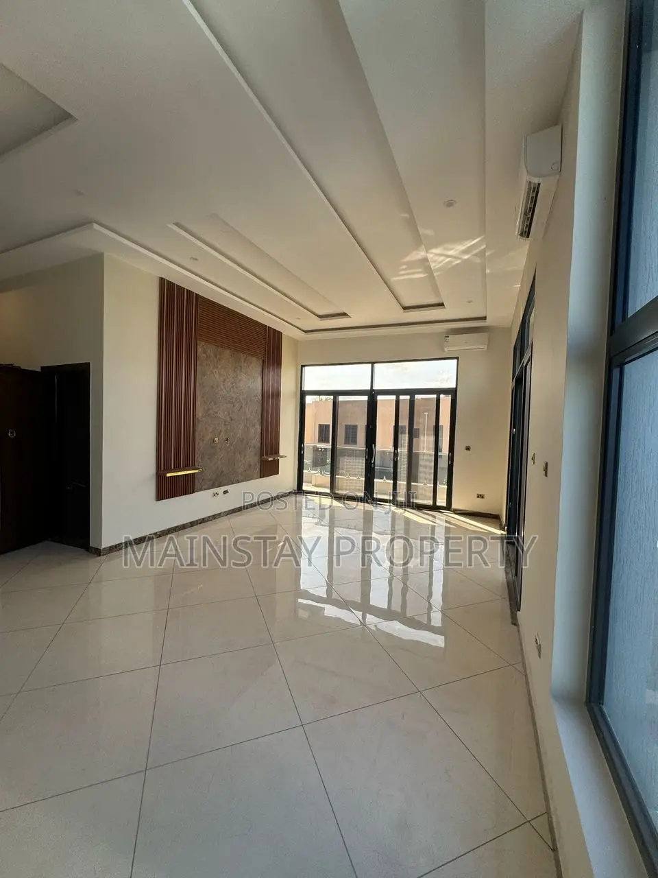 5bdrm House in Mainstay Estates, Airport Residential Area for sale