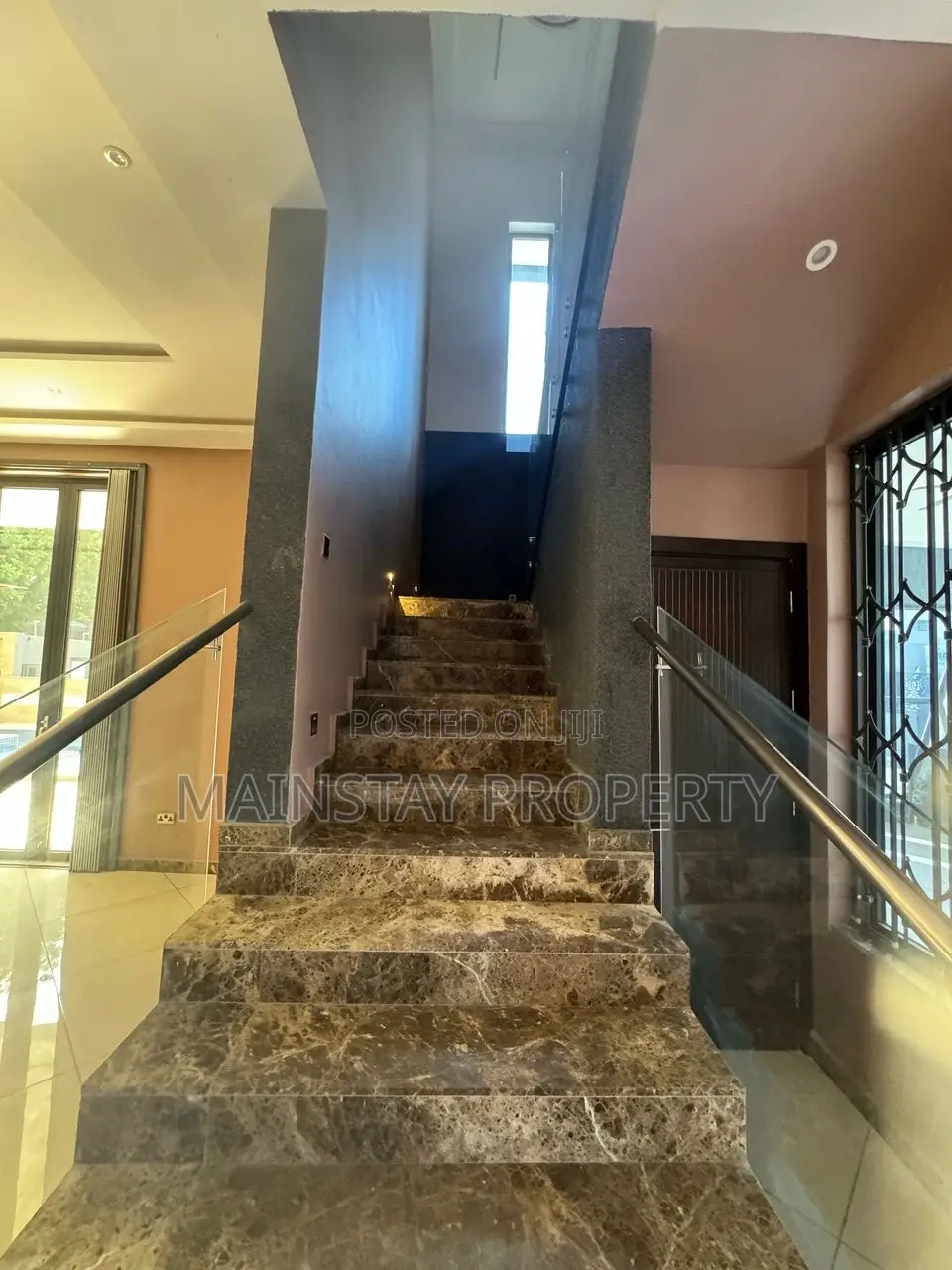 5bdrm House in Mainstay Estates, Airport Residential Area for sale
