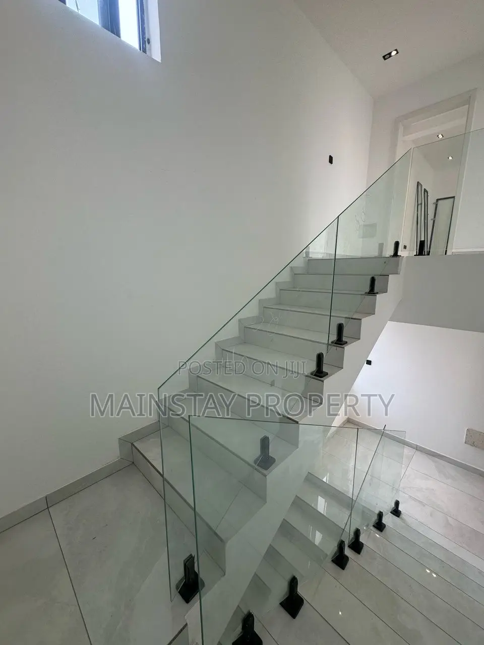 4bdrm Townhouse/Terrace in Mainstay Estates, Airport Residential Area