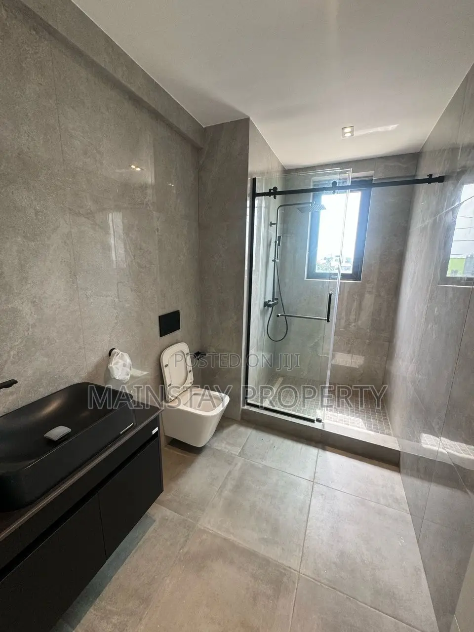 4bdrm Townhouse/Terrace in Mainstay Estates, Airport Residential Area