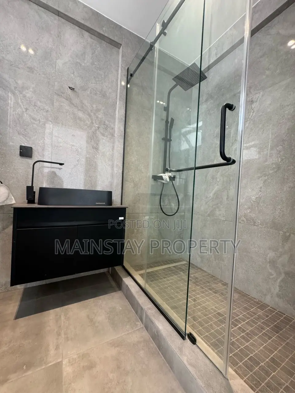 4bdrm Townhouse/Terrace in Mainstay Estates, Airport Residential Area
