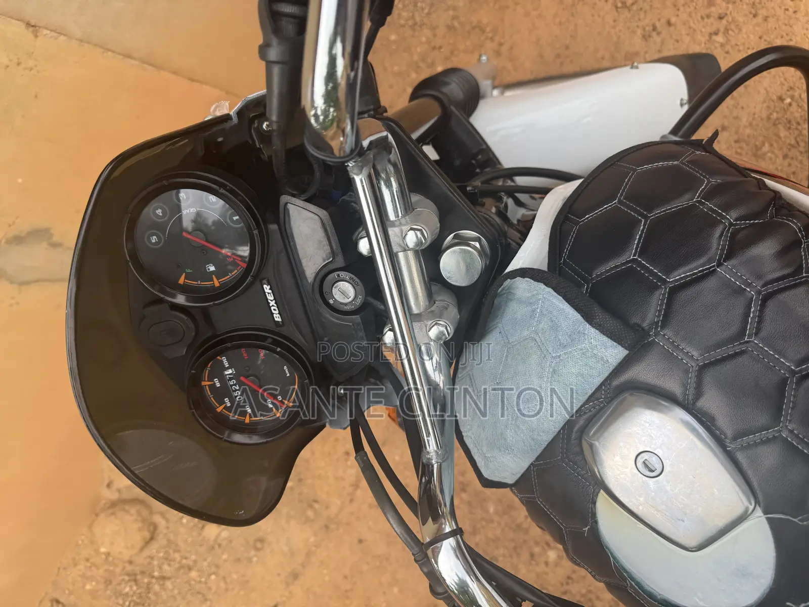 Bajaj Boxer 125 2025 White