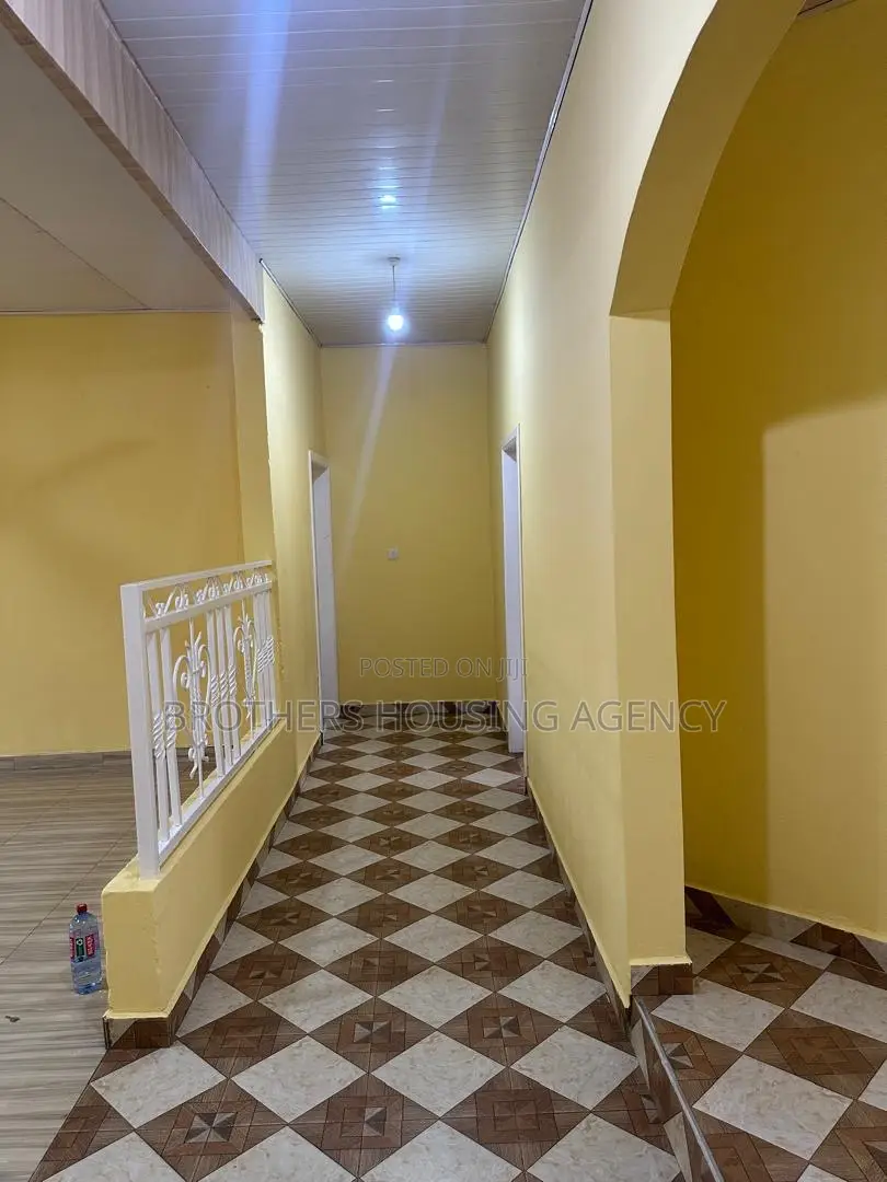 4bdrm Apartment in Brothers Properties, New-Juaben Municipal for sale
