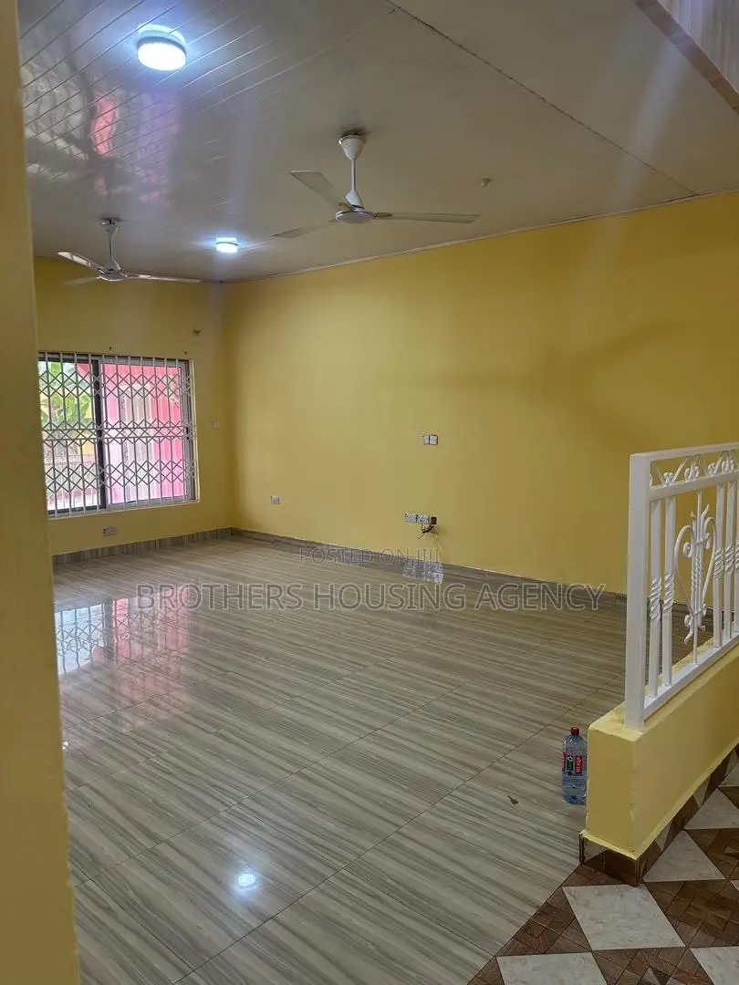 4bdrm Apartment in Brothers Properties, New-Juaben Municipal for sale