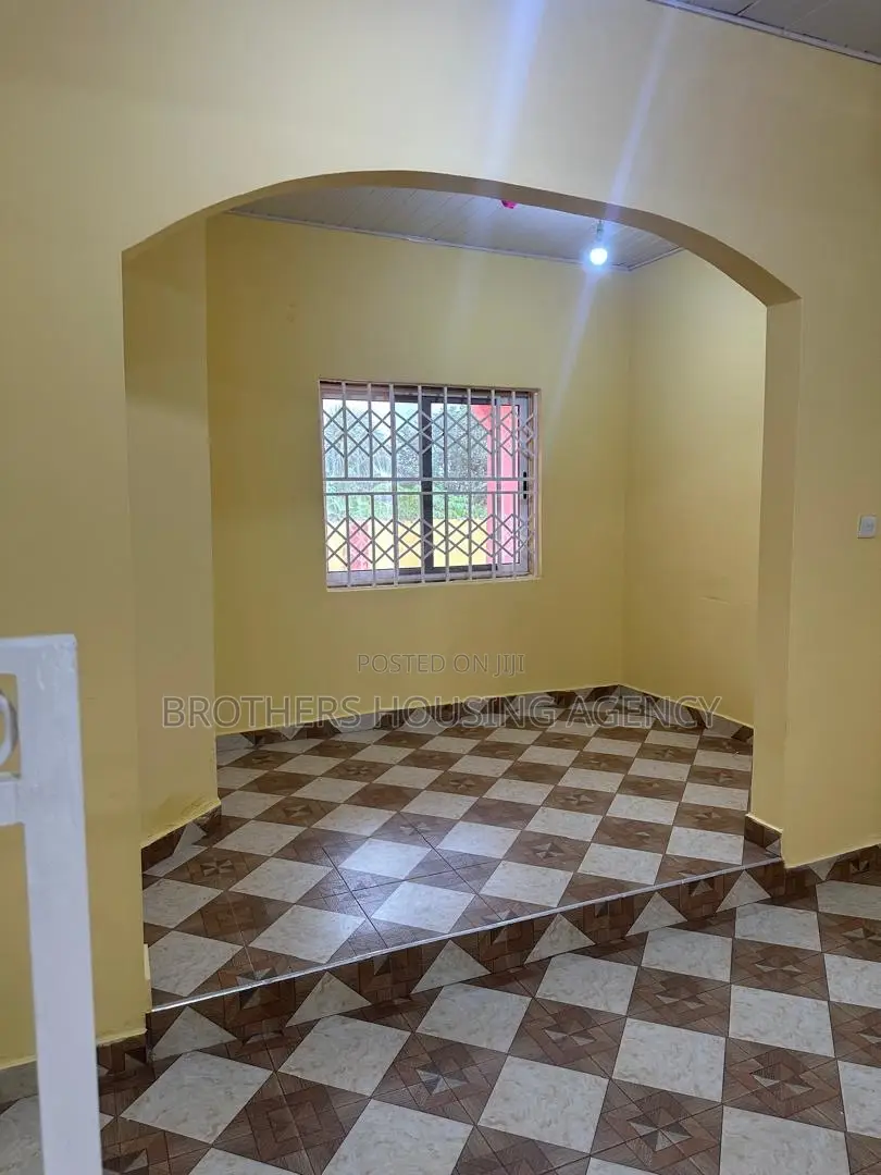 4bdrm Apartment in Brothers Properties, New-Juaben Municipal for sale