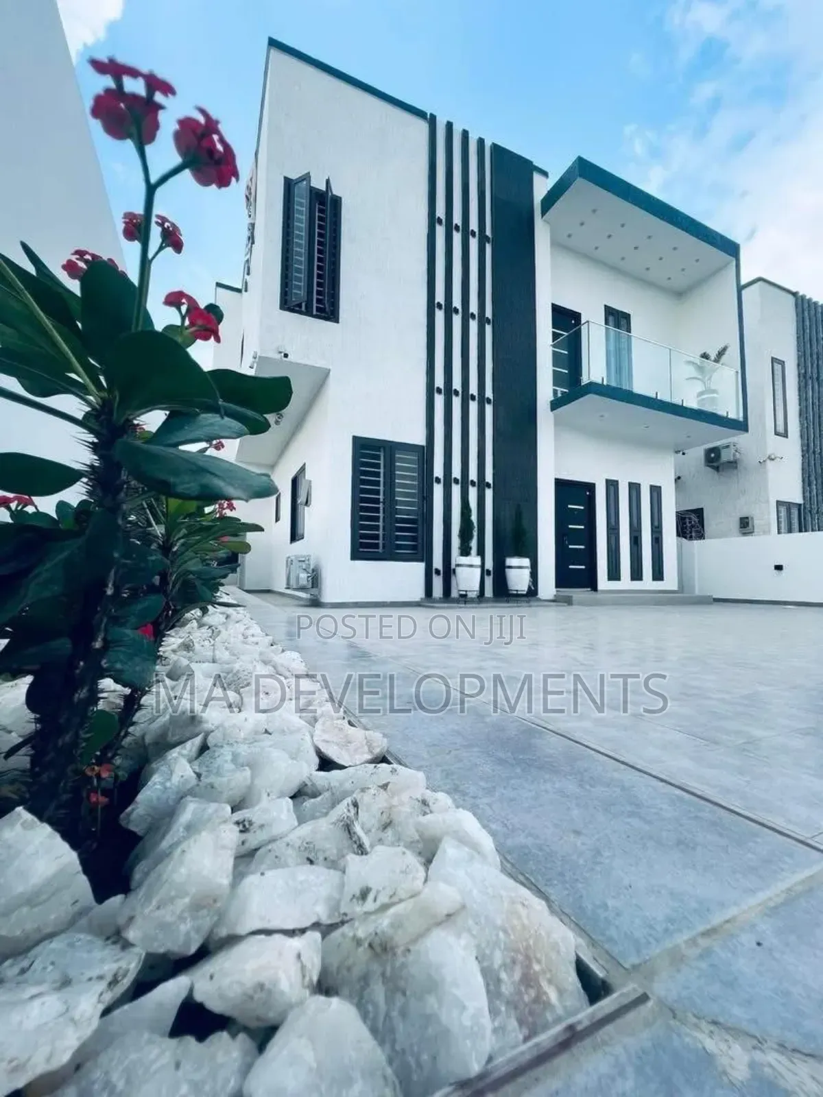 5bdrm House in East Legon Ogbojo, American House for sale