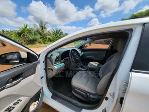 Hyundai Elantra For Rent