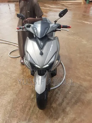 Yamaha NMAX 155 2024 Silver