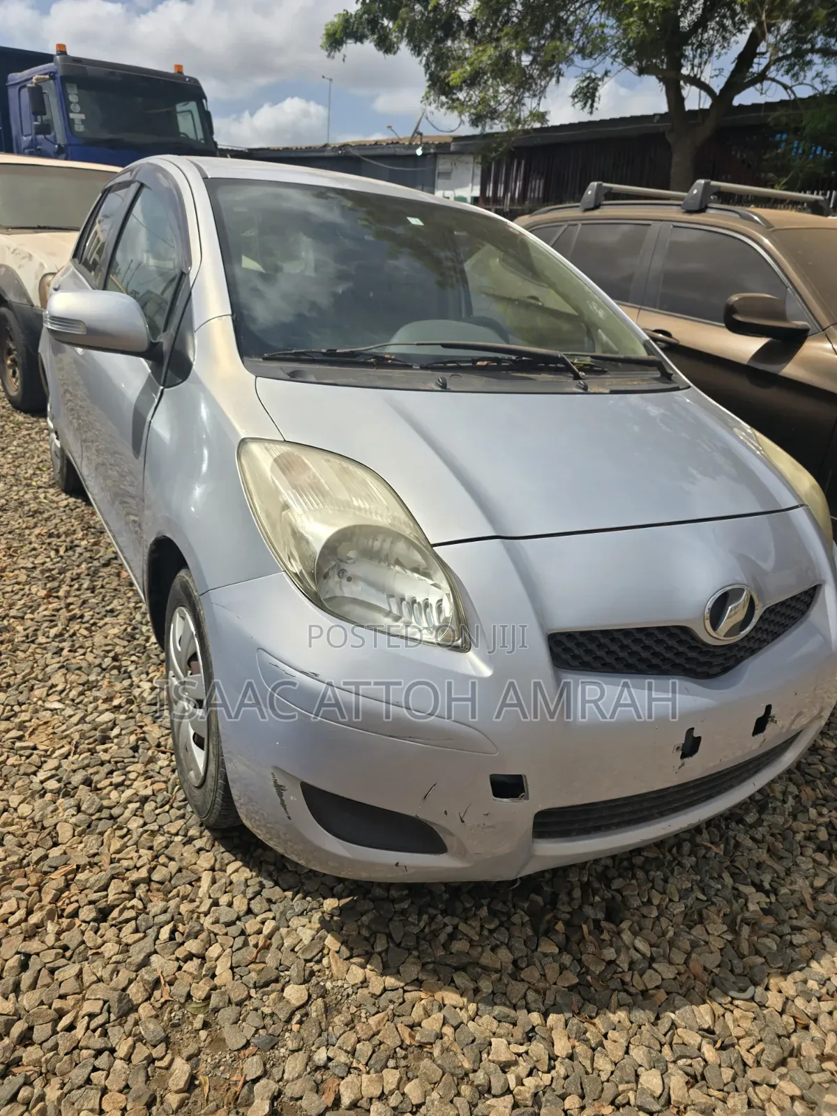 Toyota Vitz 1.3 AWD 5dr 2010 Gray