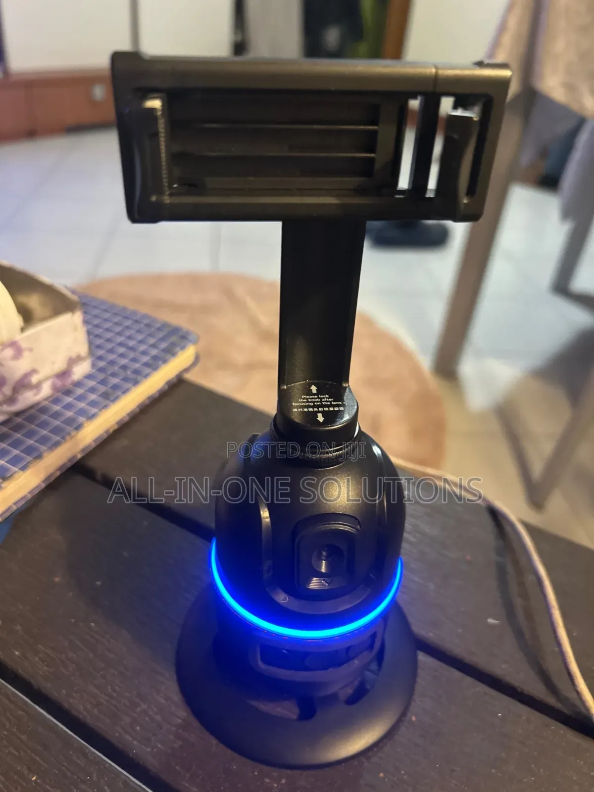 360 Facing Tracking Selfie Holder