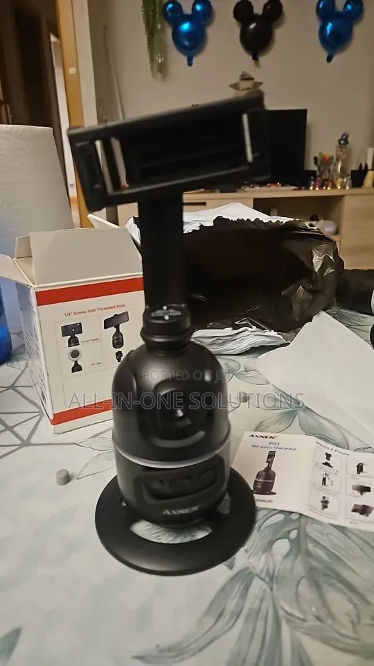360 Facing Tracking Selfie Holder