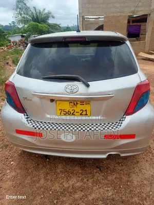 Toyota Vitz 1.3 AWD 5dr 2013 Silver