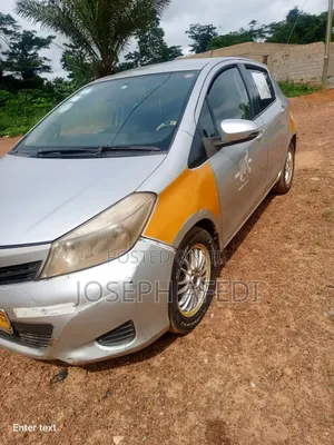 Toyota Vitz 1.3 AWD 5dr 2013 Silver