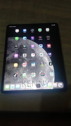 Apple iPad Pro 12.9 (2022) 128 GB Gray