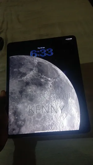 Apple iPad Pro 12.9 (2022) 128 GB Gray