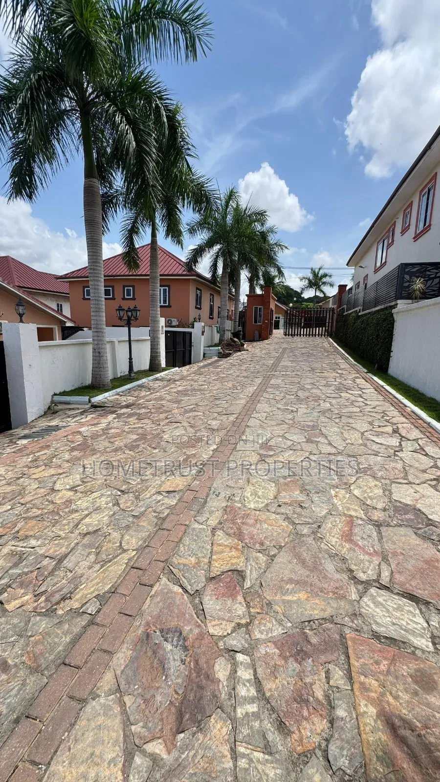 3bdrm House in Achimota Mall Area, Mile 7 for rent