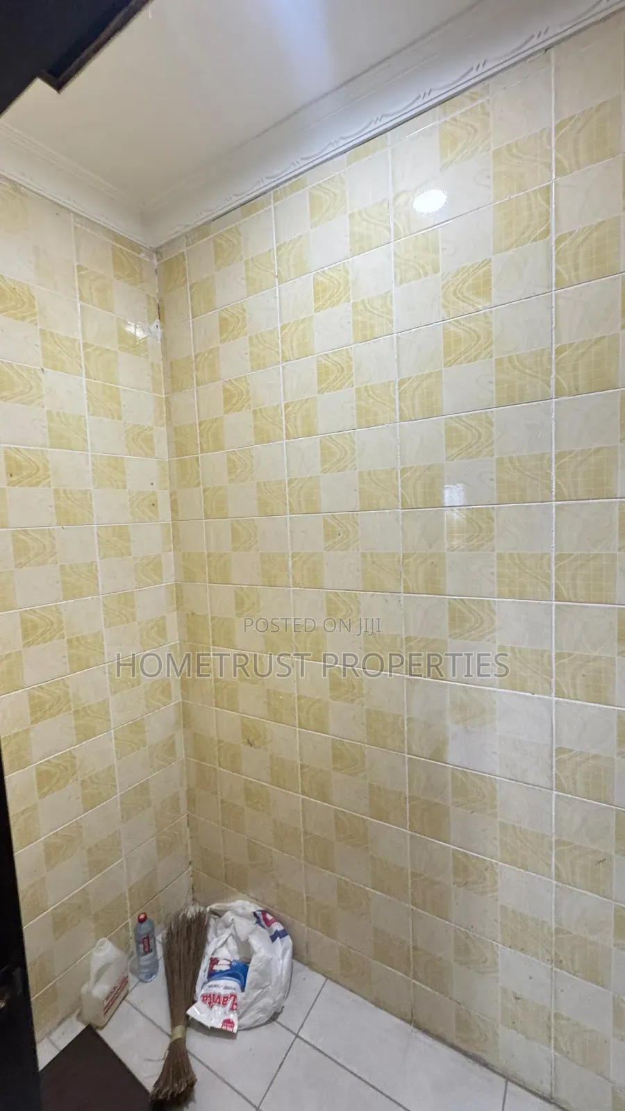 3bdrm House in Achimota Mall Area, Mile 7 for rent