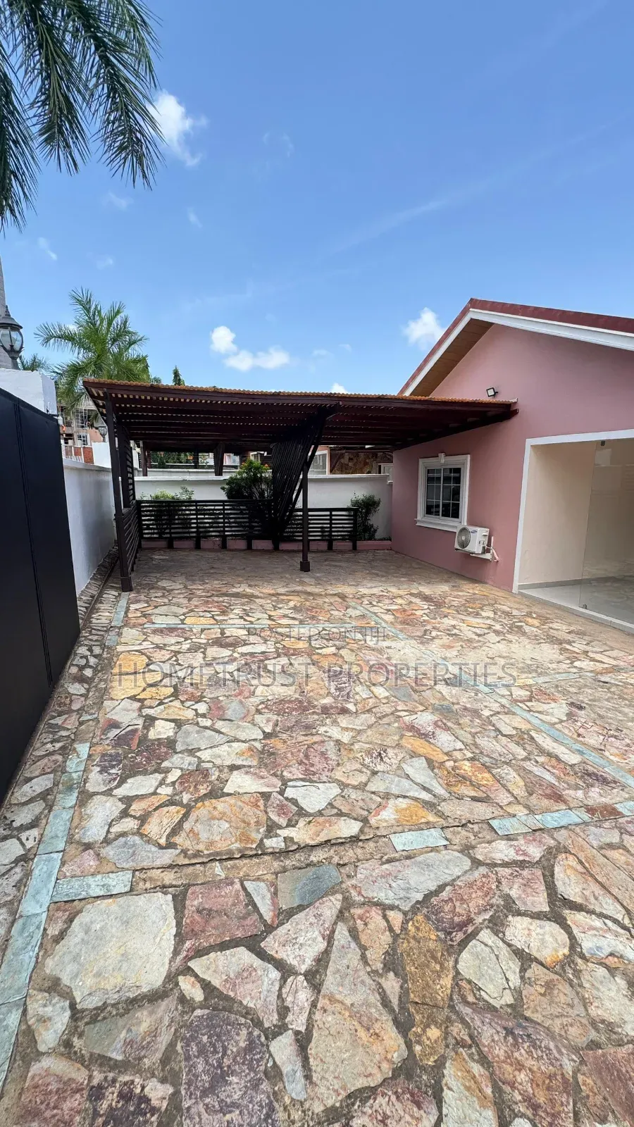 3bdrm House in Achimota Mall Area, Mile 7 for rent