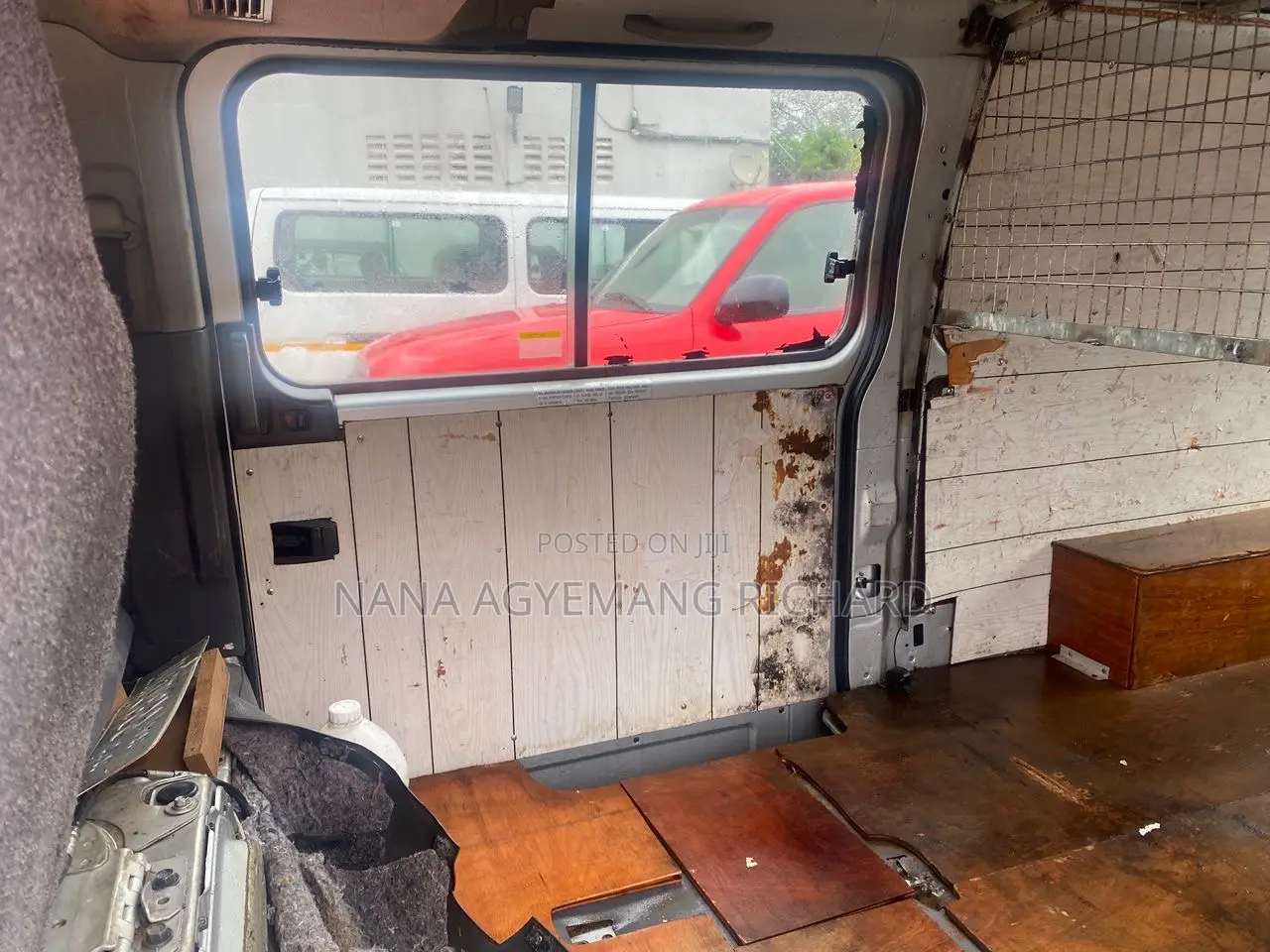 Nissan Caravan (Urvan) 2010 Grey