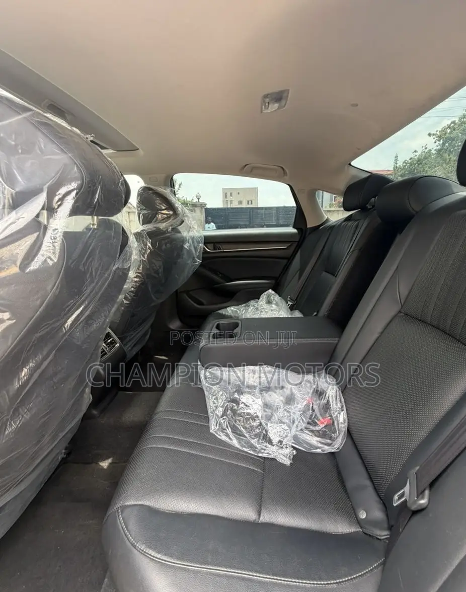 Honda Accord Sport (2.0L 4cyl Turbo 10A) 2019 Silver