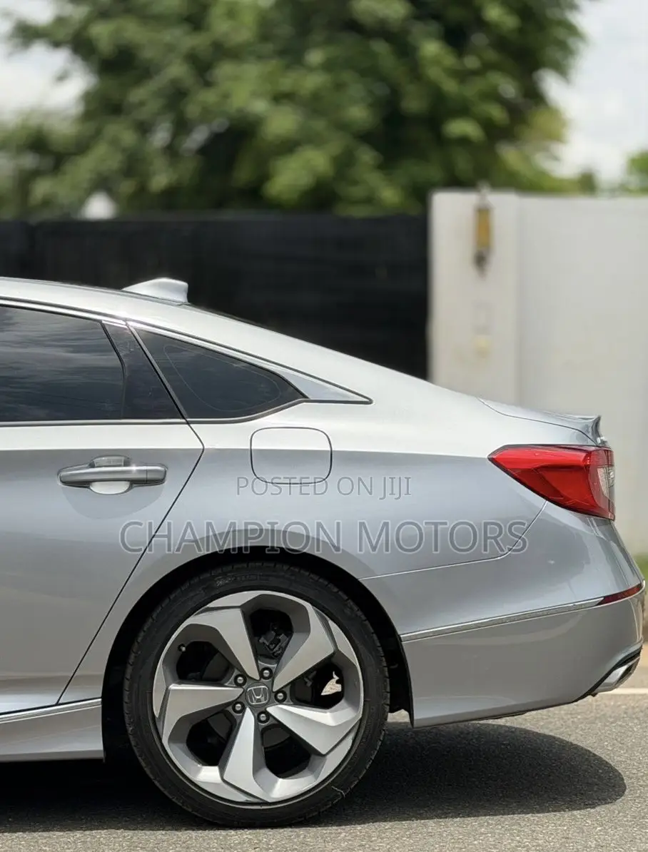 Honda Accord Sport (2.0L 4cyl Turbo 10A) 2019 Silver