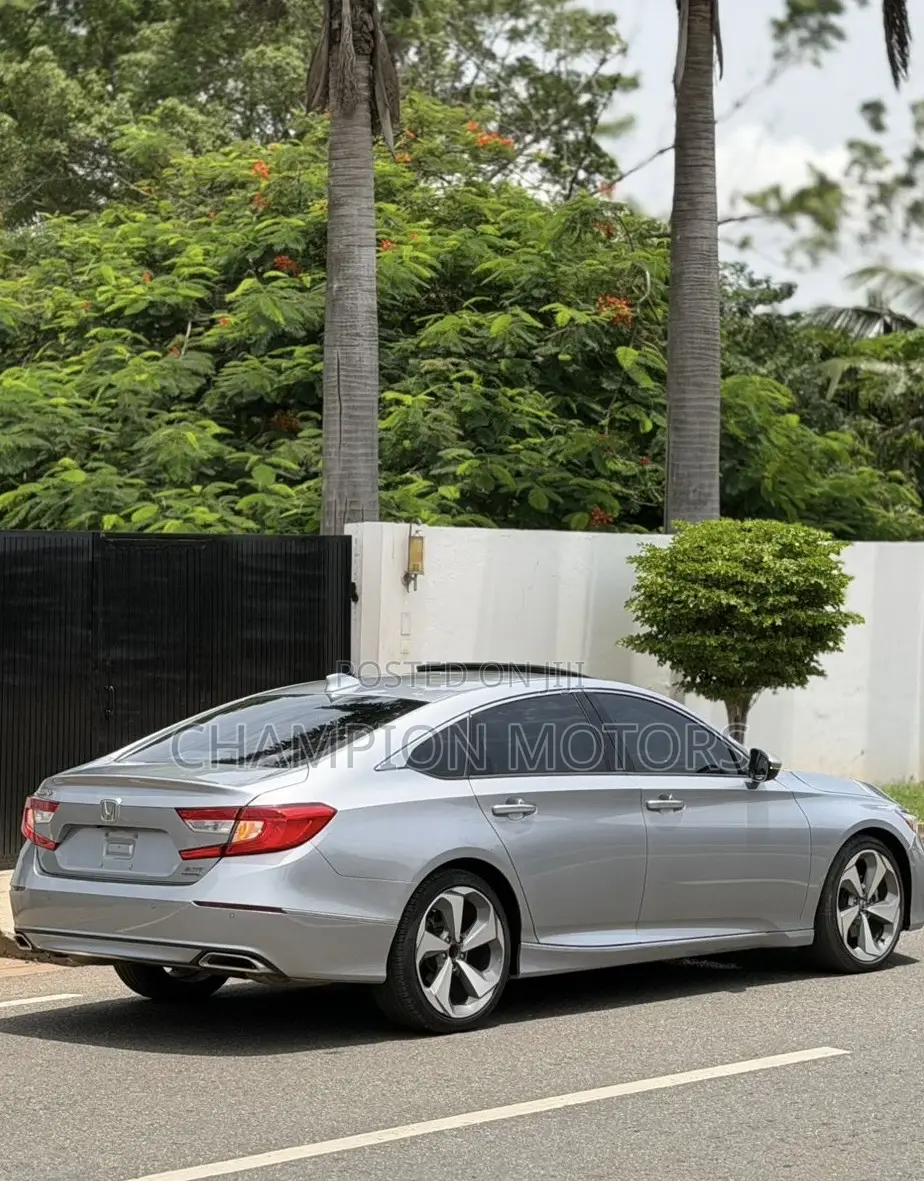 Honda Accord Sport (2.0L 4cyl Turbo 10A) 2019 Silver