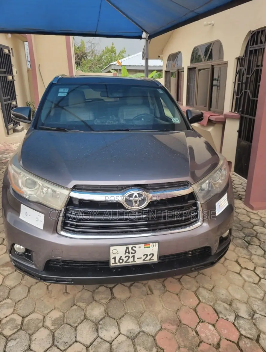 Toyota Highlander XLE 4dr SUV AWD (3.5L 6cyl 6A) 2015 Gray