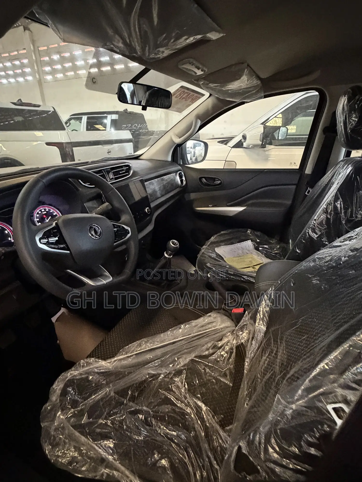 New Nissan Pick-Up 2025 Gray
