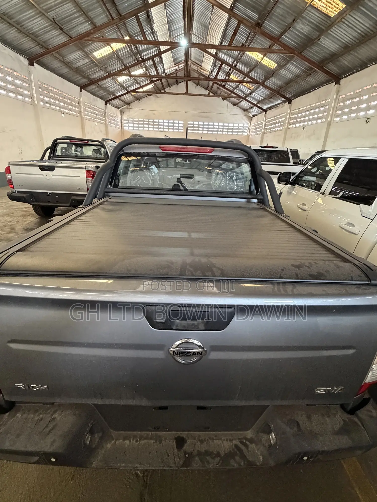 New Nissan Pick-Up 2025 Gray