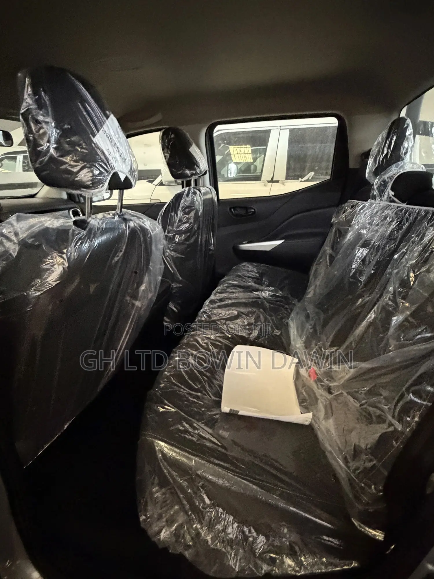 New Nissan Pick-Up 2025 Gray